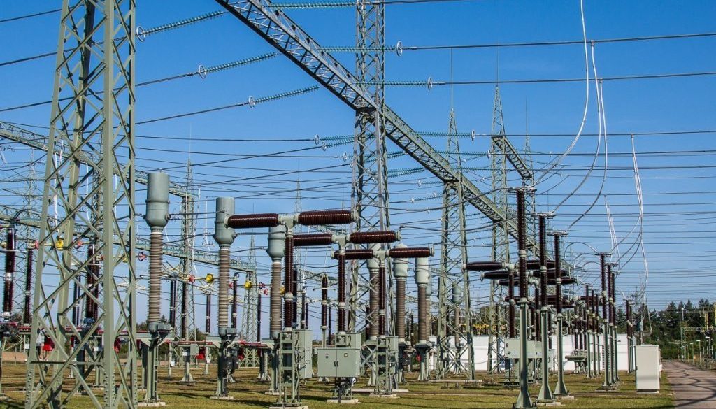 substation_electricity_current_high_voltage_transformer_power_generation_strommast_power_line-472993